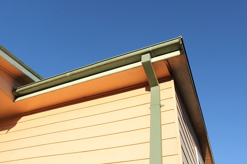 Rain gutter and downspout